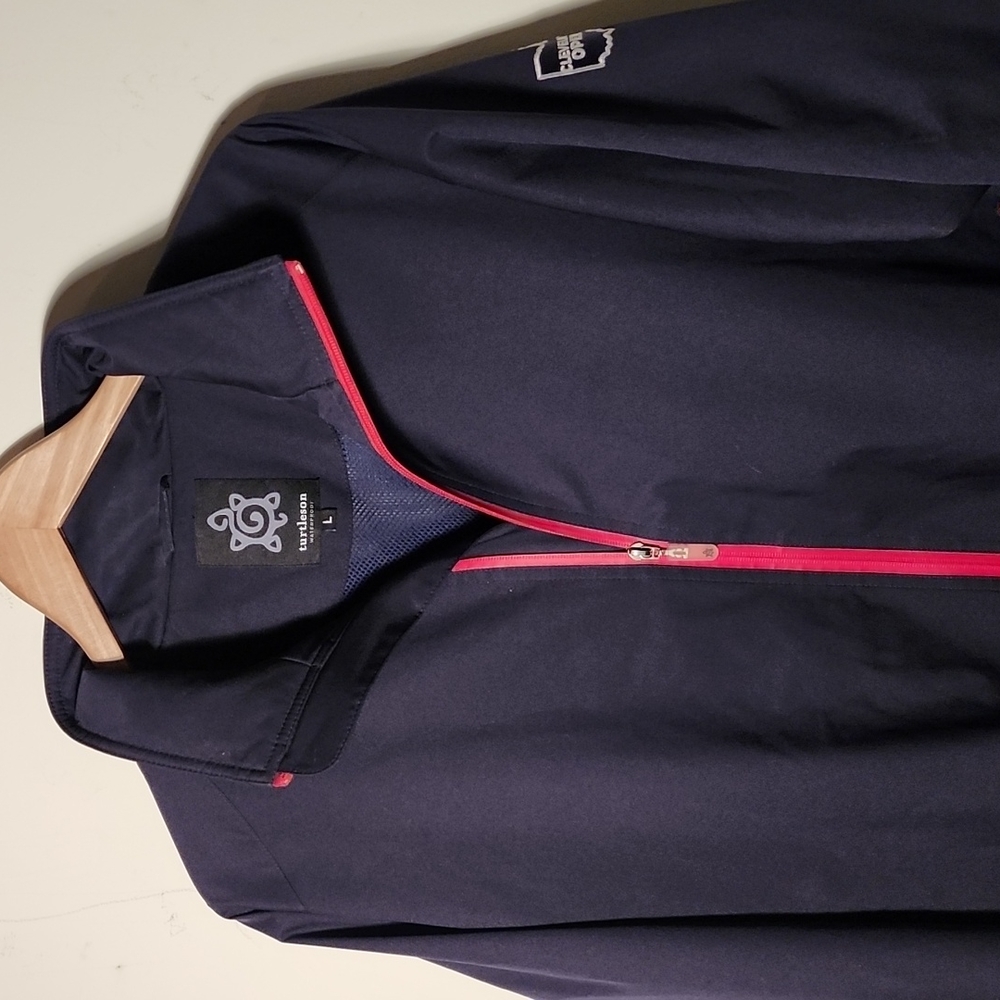 Turtleson Large Black w Red Accent Golf Jacket Like New Condition